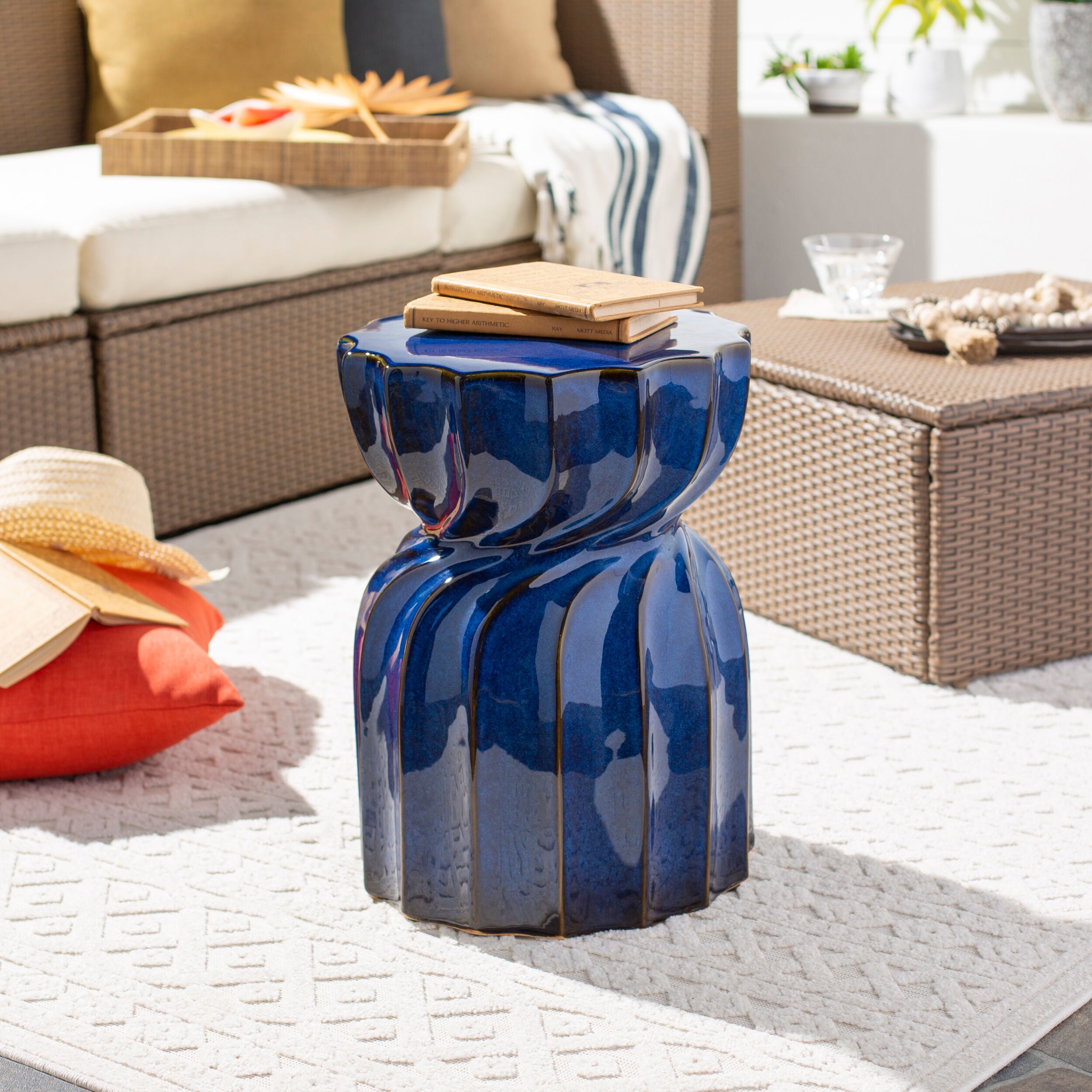 Alexia Garden Stool