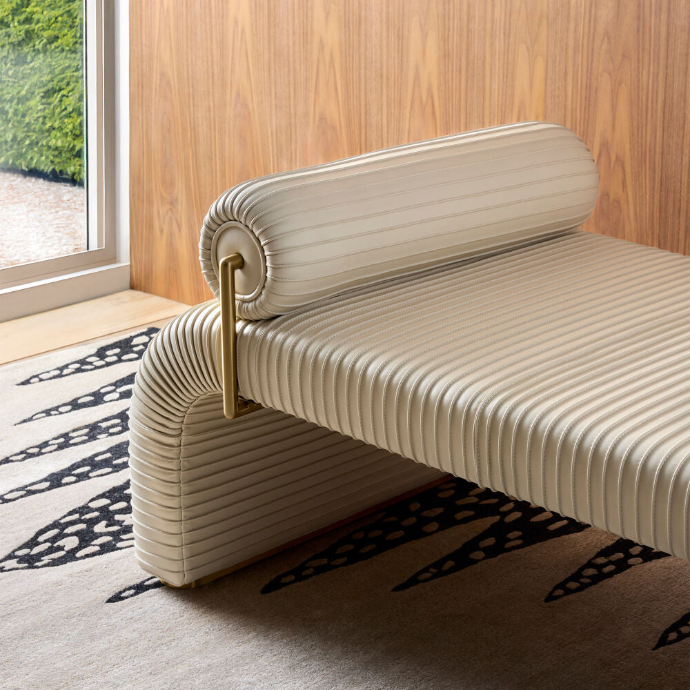 Riposo Daybed, Milk Leather