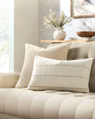 Charleston lumbar styled