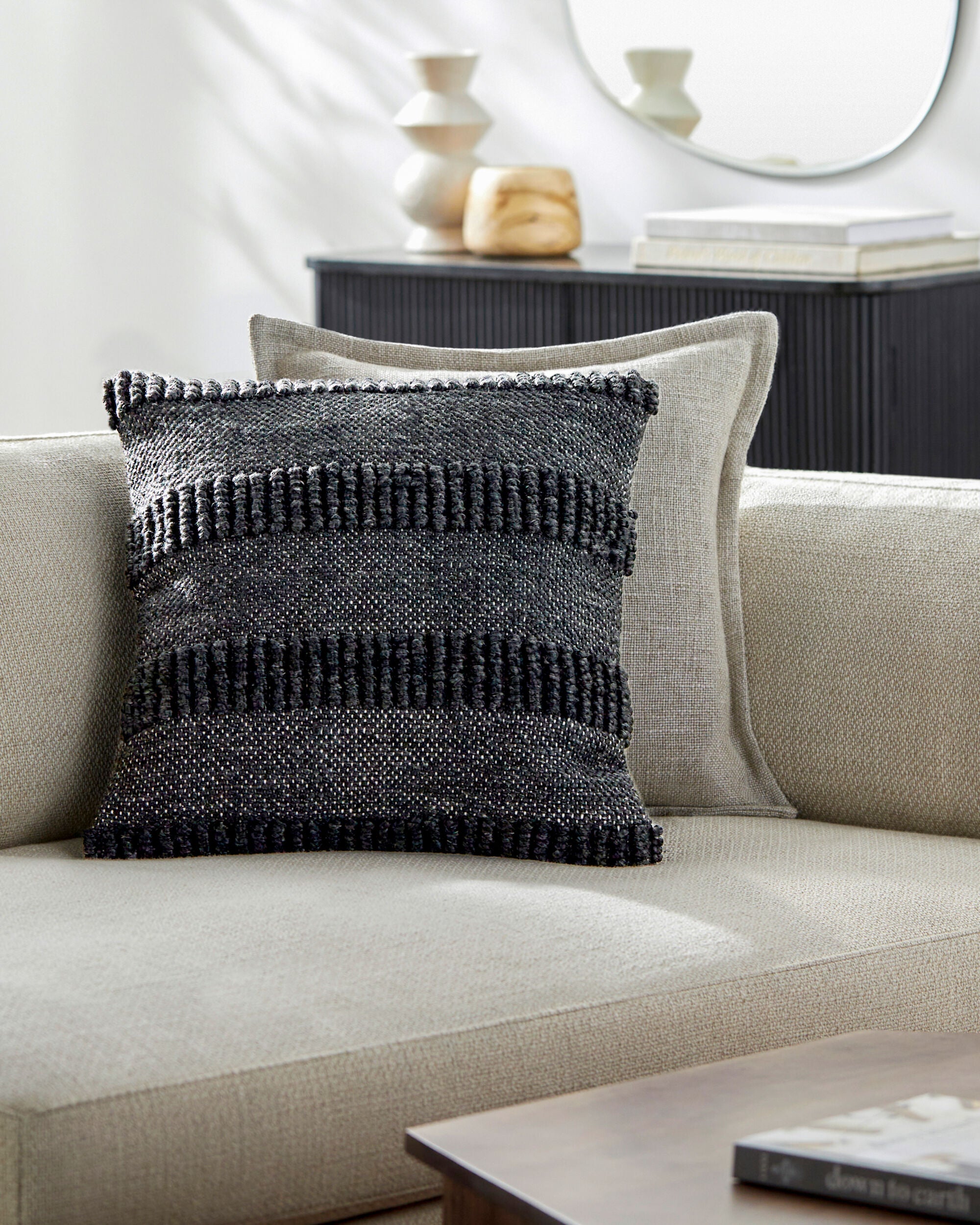 Nysa Pillow