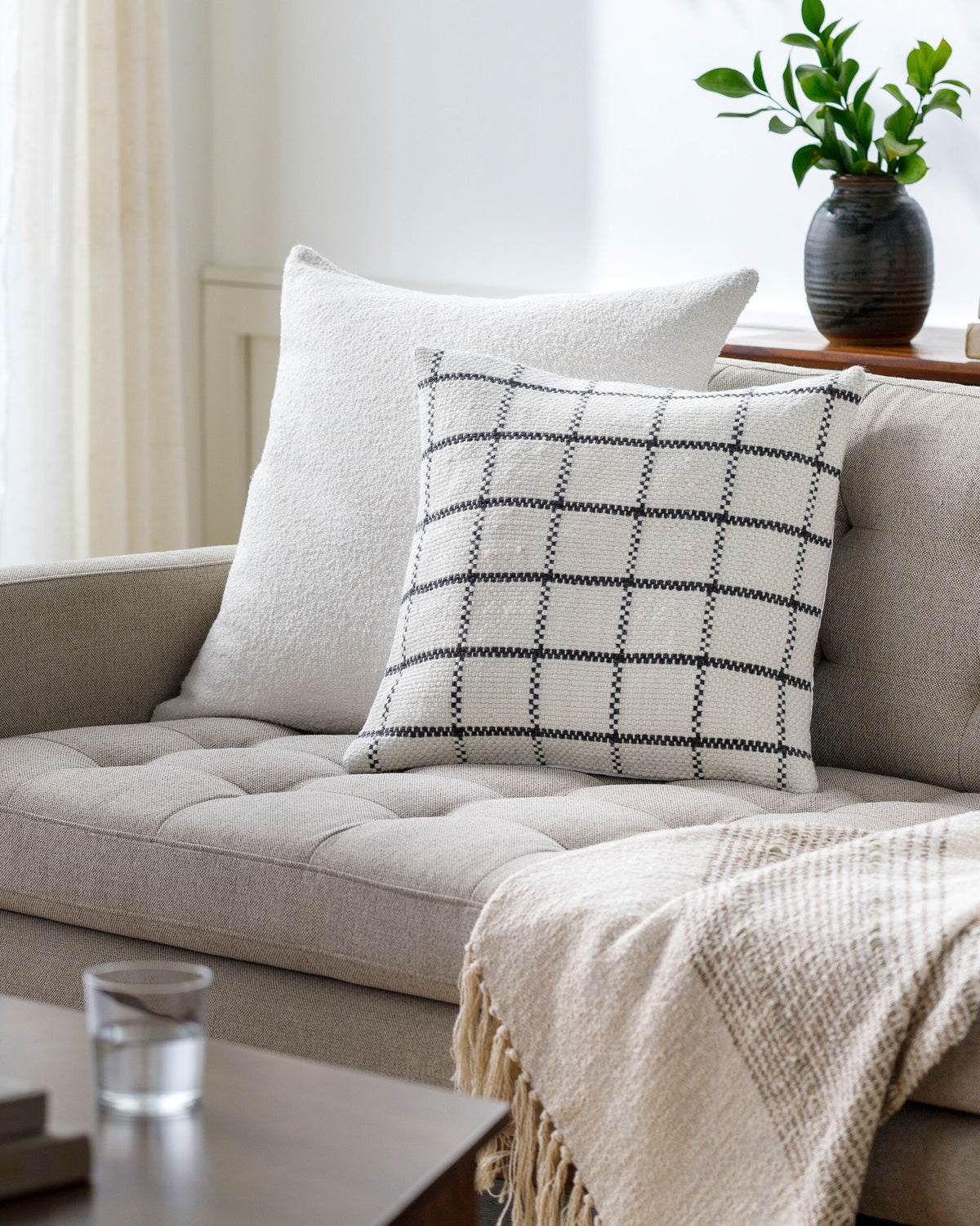 Designer-chosen pillow vignette